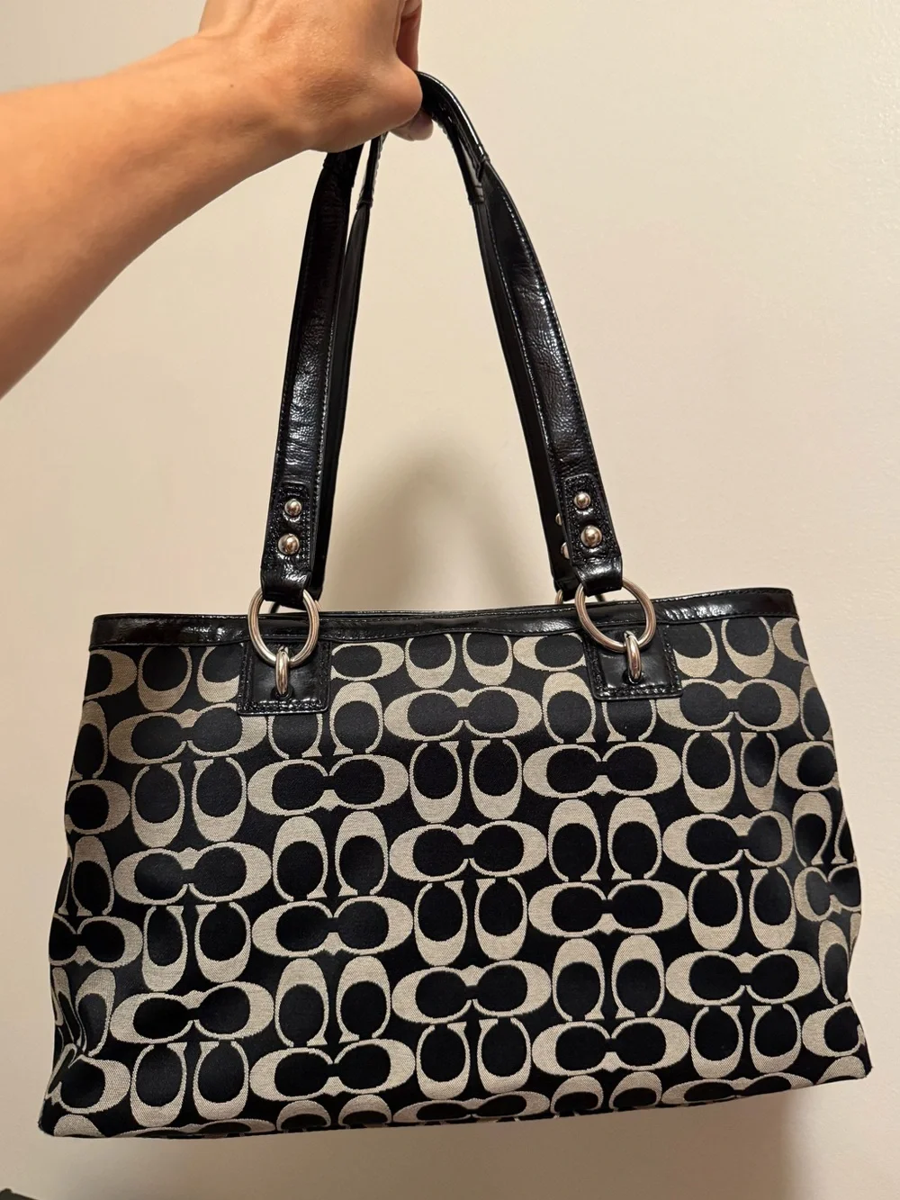 Coach Penelope Black grey Logo Shoulder Bag with Turn-Lock Front Pocket